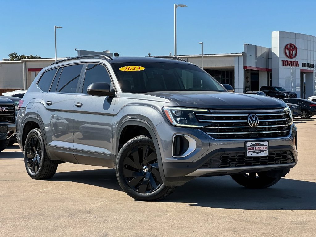 Used 2024 Volkswagen Atlas SE w/ Panoramic Sunroof Package FWD image 1