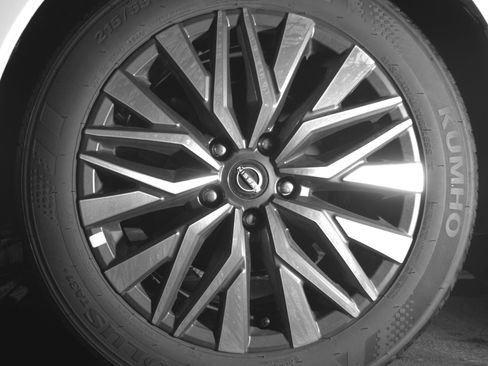 Used 2025 Nissan Altima 2.5 SV image 14