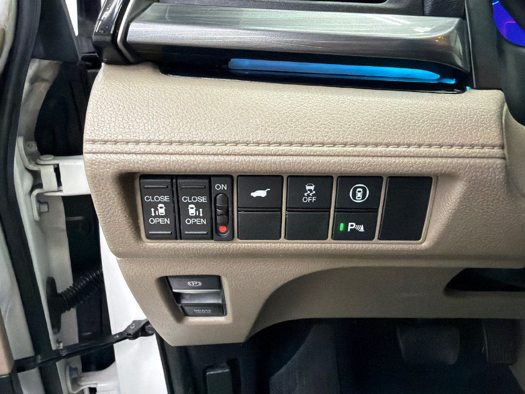 Used 2022 Honda Odyssey Elite image 35