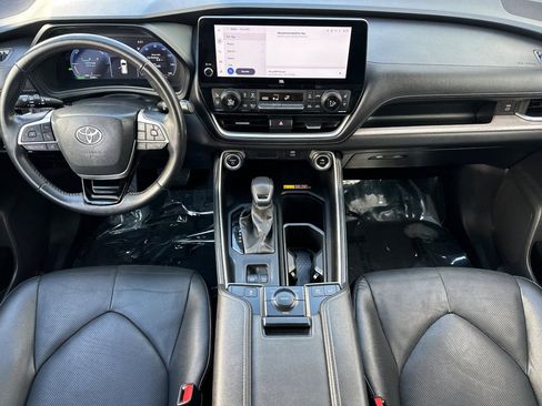 Certified 2024 Toyota Grand Highlander AWD Hybrid image 14