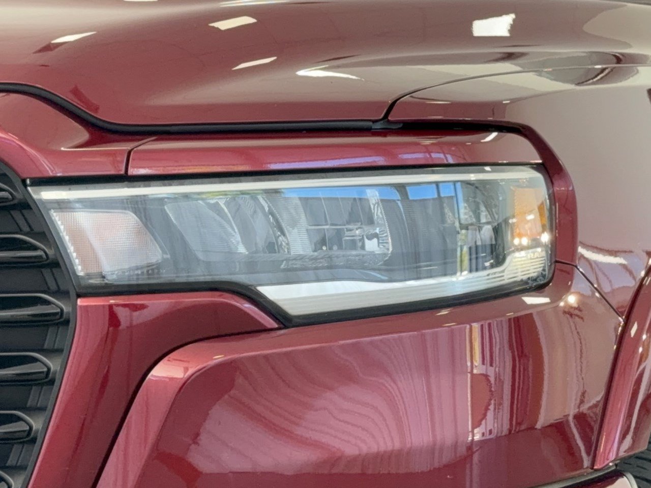 Used 2025 RAM 1500 Laramie w/ Sport Appearance Package AWD/4WD image 12