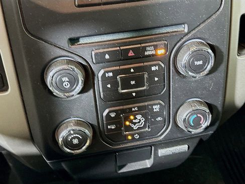 Used 2014 Ford F150 XLT w/ Equipment Group 302A Luxury image 16