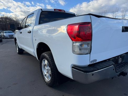 Used 2012 Toyota Tundra 4x4 CrewMax image 11