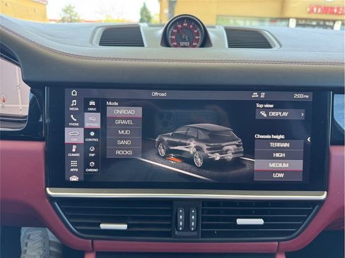 Used 2019 Porsche Cayenne Turbo AWD/4WD image 31