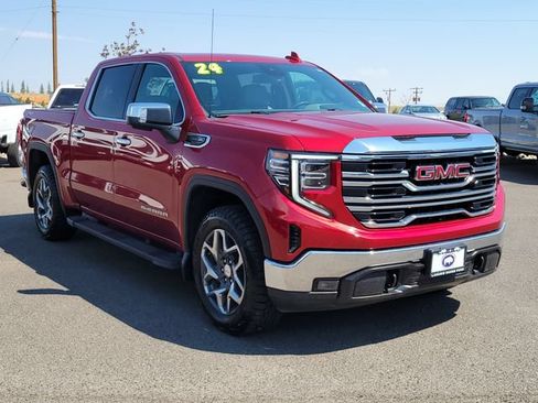 Used 2024 GMC Sierra 1500 SLT AWD/4WD image 4