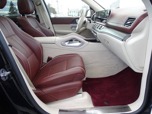 Used 2021 Mercedes-Benz Maybach GLS 600 4MATIC image 19