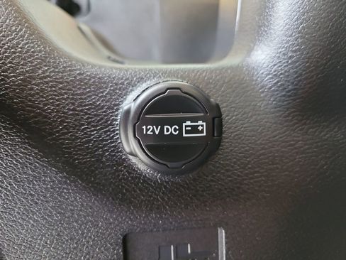 Used 2019 Jeep Wrangler Unlimited Sahara AWD/4WD image 9