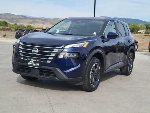 Used 2024 Nissan Rogue SV AWD/4WD image 1