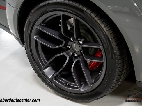 Used 2019 Dodge Challenger SRT Hellcat Redeye image 38