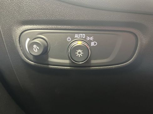 Used 2022 Chevrolet Equinox RS w/ RS Leather Package image 18