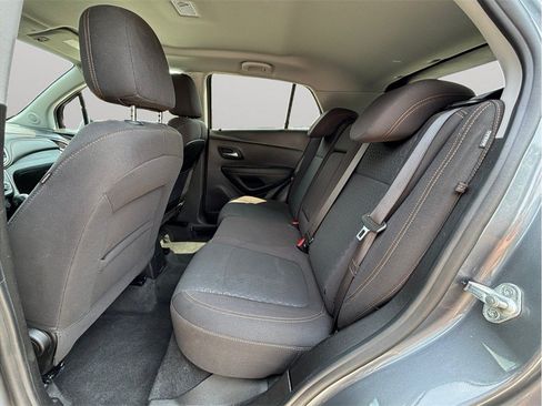 Used 2020 Chevrolet Trax LS w/ Tint and Cruise Package FWD image 27