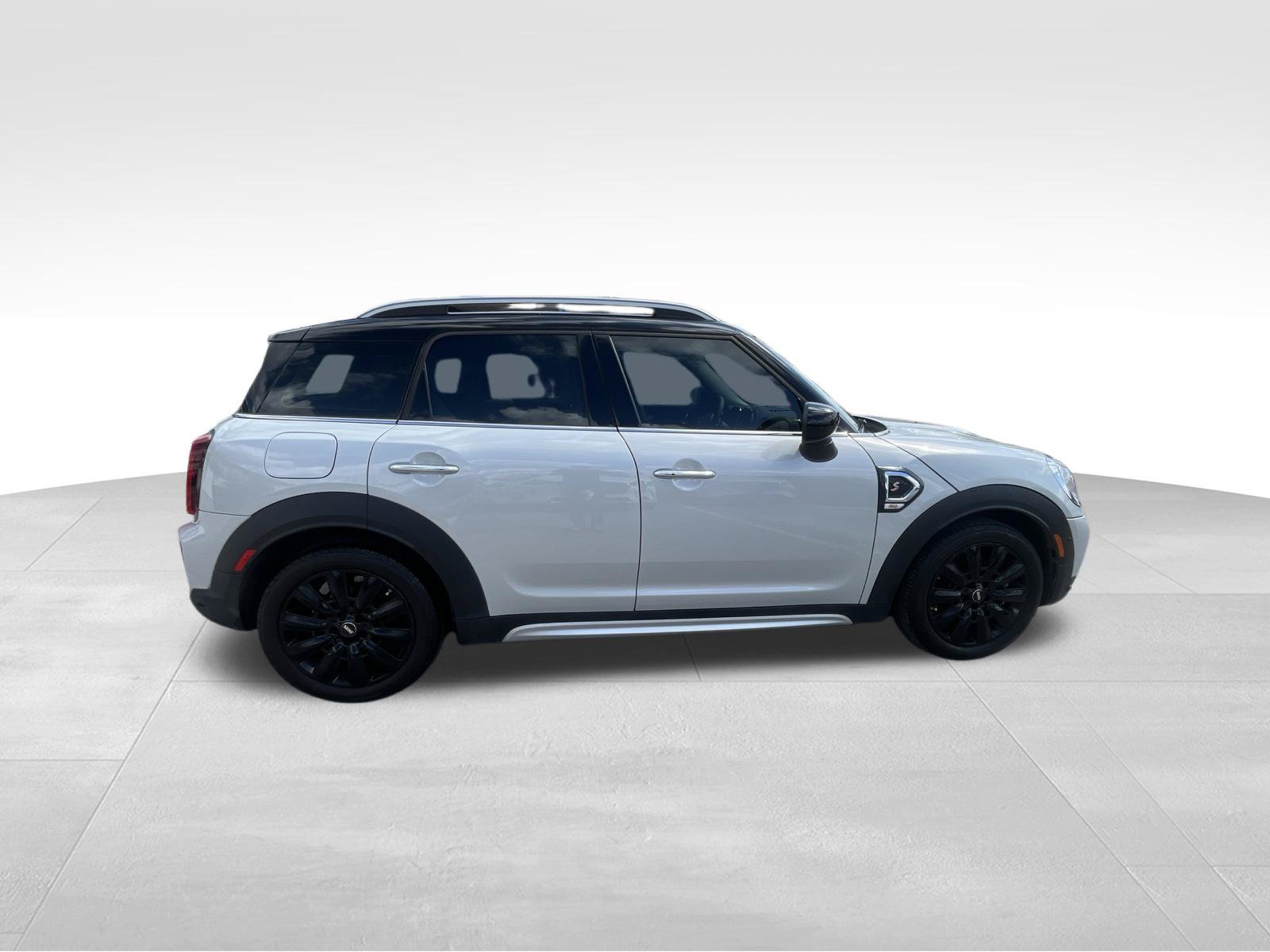 Used 2023 MINI Cooper Countryman S FWD image 4