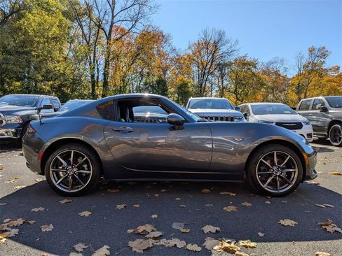 Used 2017 MAZDA MX-5 Miata RF Grand Touring image 2