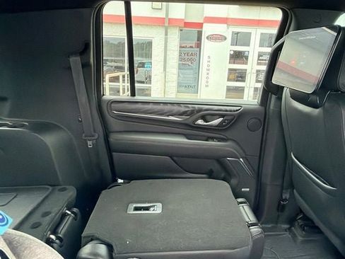 Used 2023 GMC Yukon XL Denali w/ Denali Reserve Package AWD/4WD image 13