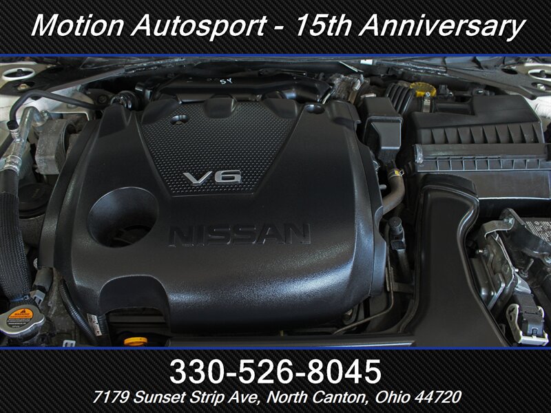 Used 2023 Nissan Maxima SL FWD image 9