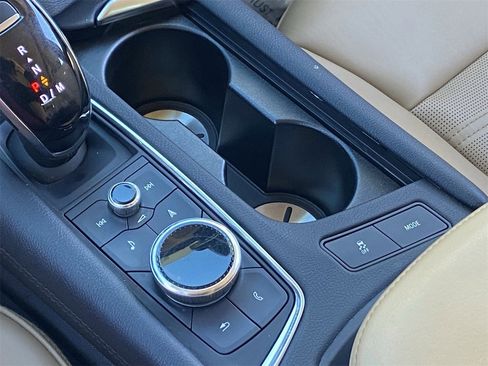 Certified 2022 Cadillac XT5 Premium Luxury w/ Platinum Package image 32