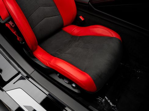 Used 2025 Chevrolet Corvette Z06 RWD image 39