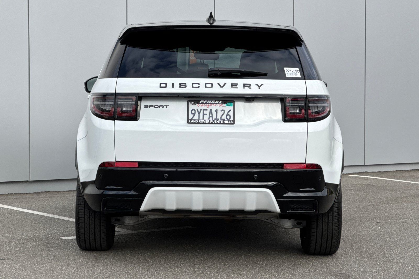 Used 2025 Land Rover Discovery Sport Dynamic SE AWD/4WD image 4