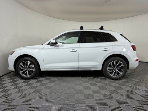 Certified 2023 Audi Q5 2.0T Premium Plus w/ Premium Plus Package AWD/4WD image 2