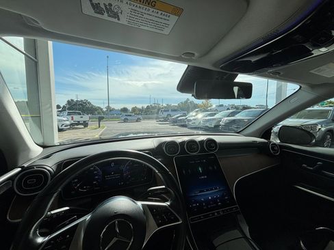 Used 2023 Mercedes-Benz GLC 300 GLC 300 image 33