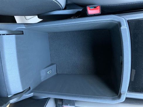 Used 2020 Volkswagen Atlas Cross Sport SEL Premium R-Line image 34