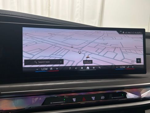 Used 2025 BMW 760i xDrive w/ Executive Package image 16