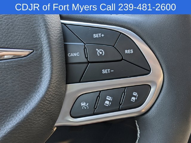 New 2026 Chrysler Pacifica Select FWD image 19