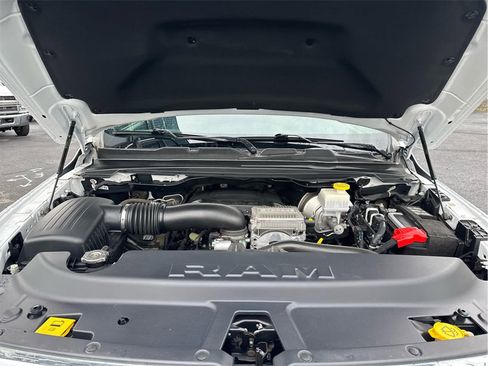 Used 2024 RAM 1500 Laramie image 16