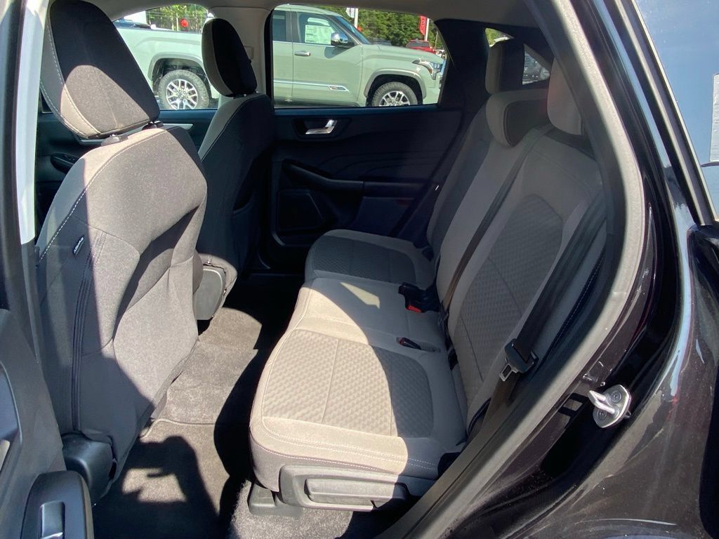 Used 2021 Ford Escape SE FWD image 6