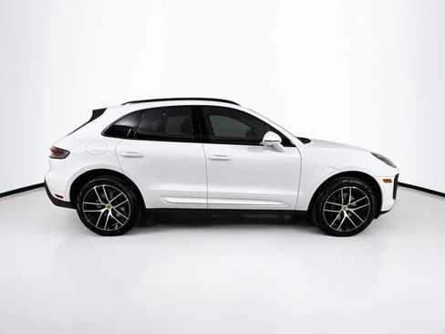 Certified 2026 Porsche Macan AWD/4WD image 8