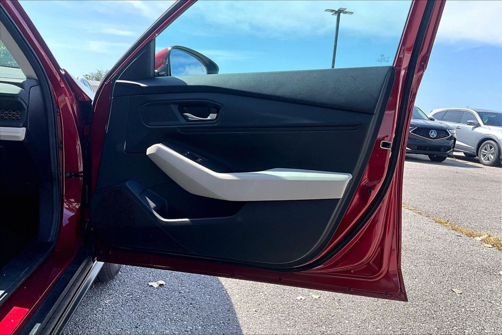 Used 2024 Honda Accord EX image 23