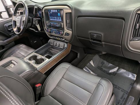 Used 2017 GMC Sierra 3500 Denali w/ Duramax Plus Package image 29