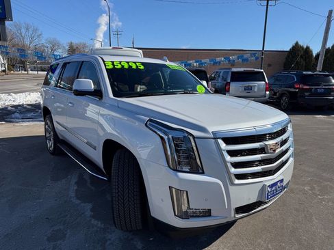 Used 2019 Cadillac Escalade Luxury image 5