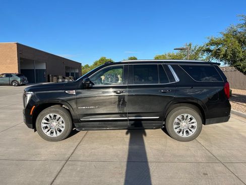 Used 2025 GMC Yukon Denali AWD/4WD image 11