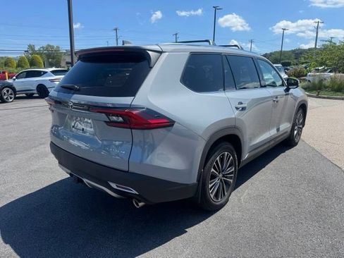 Used 2025 Toyota Grand Highlander AWD Hybrid image 14