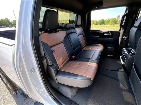 Used 2024 Chevrolet Silverado 2500 High Country w/ High Country Premium Package AWD/4WD image 26