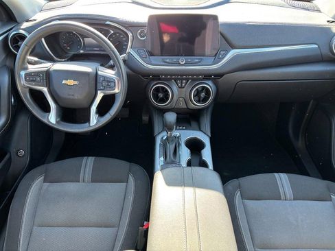 Used 2024 Chevrolet Blazer LT w/ Convenience Package image 11