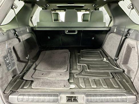 Certified 2023 Land Rover Discovery S R-Dynamic AWD/4WD image 26