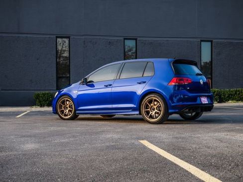 Used 2015 Volkswagen Golf R 4Motion image 19