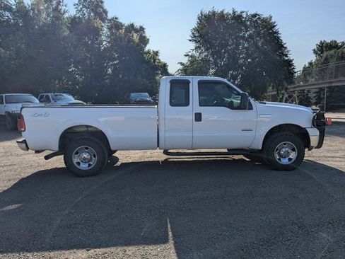 Used 2006 Ford F250 XLT AWD/4WD image 9