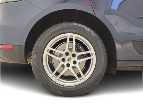 Used 2020 Porsche Macan image 7