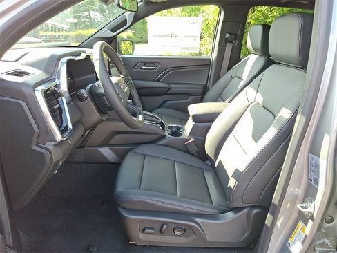 New 2026 GMC Canyon Elevation w/ Convenience Package image 10