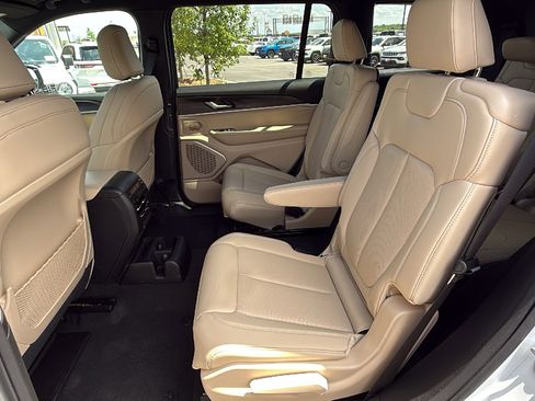 New 2026 Jeep Grand Cherokee L Limited w/ Luxury Tech Group II RWD image 16