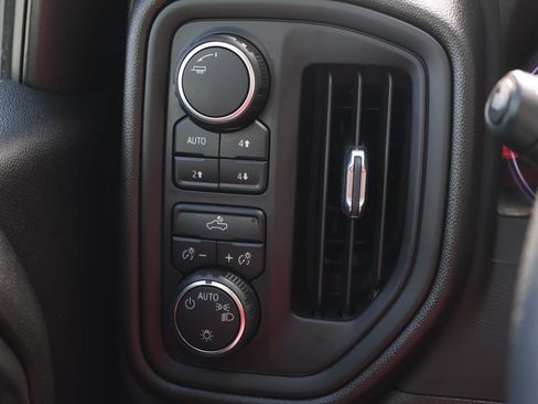 Used 2023 Chevrolet Silverado 1500 Custom Trail Boss w/ LPO, Dark Essentials Package AWD/4WD image 16