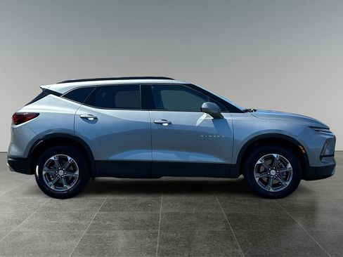 Used 2025 Chevrolet Blazer LT w/ Convenience Package AWD/4WD image 11
