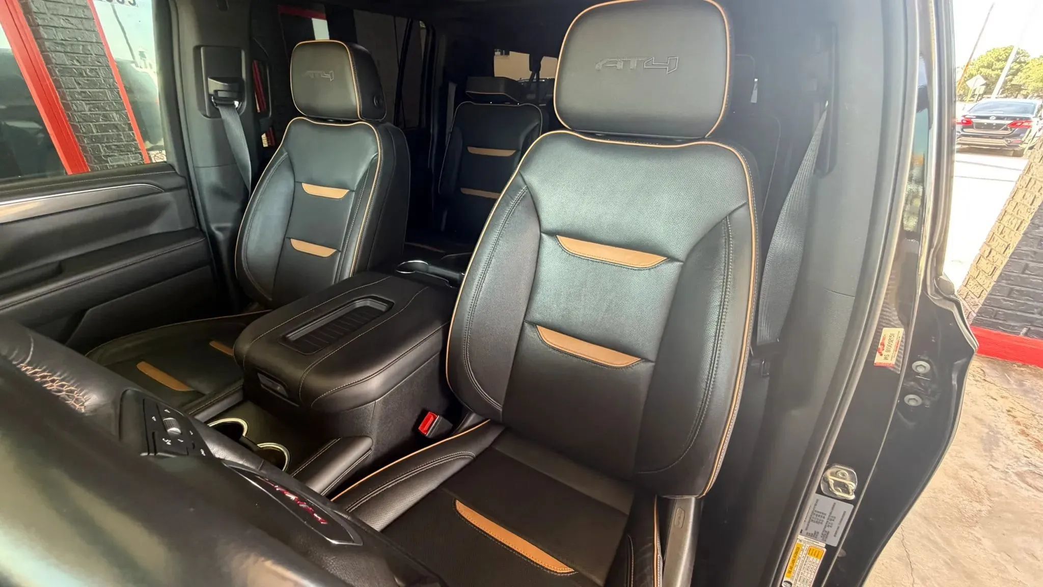 Used 2022 GMC Yukon XL AT4 w/ Max Trailering Package AWD/4WD image 15
