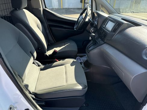 Used 2020 Nissan NV200 SV w/ Sliding Glass Door Package image 12
