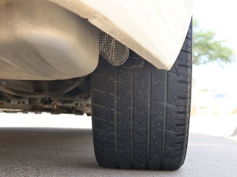 Used 2012 Buick LaCrosse Touring image 41