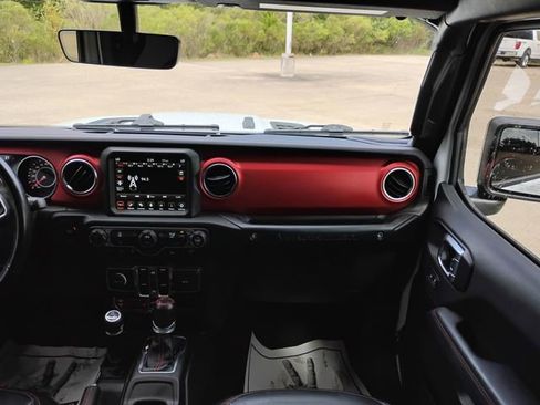 Used 2022 Jeep Wrangler Unlimited Rubicon w/ LED Lighting Group image 20