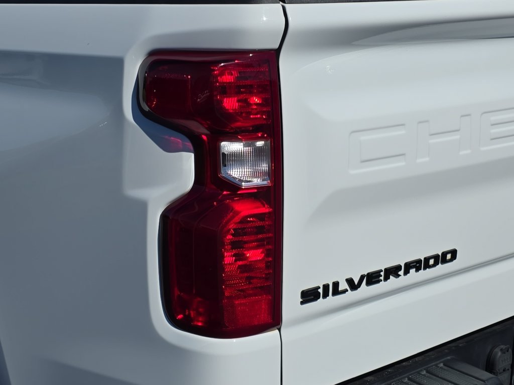 Used 2022 Chevrolet Silverado 1500 LT AWD/4WD image 28